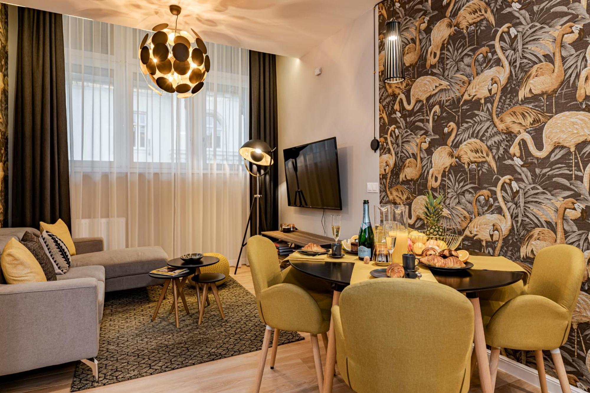 Luxury Tropical At Apartment *