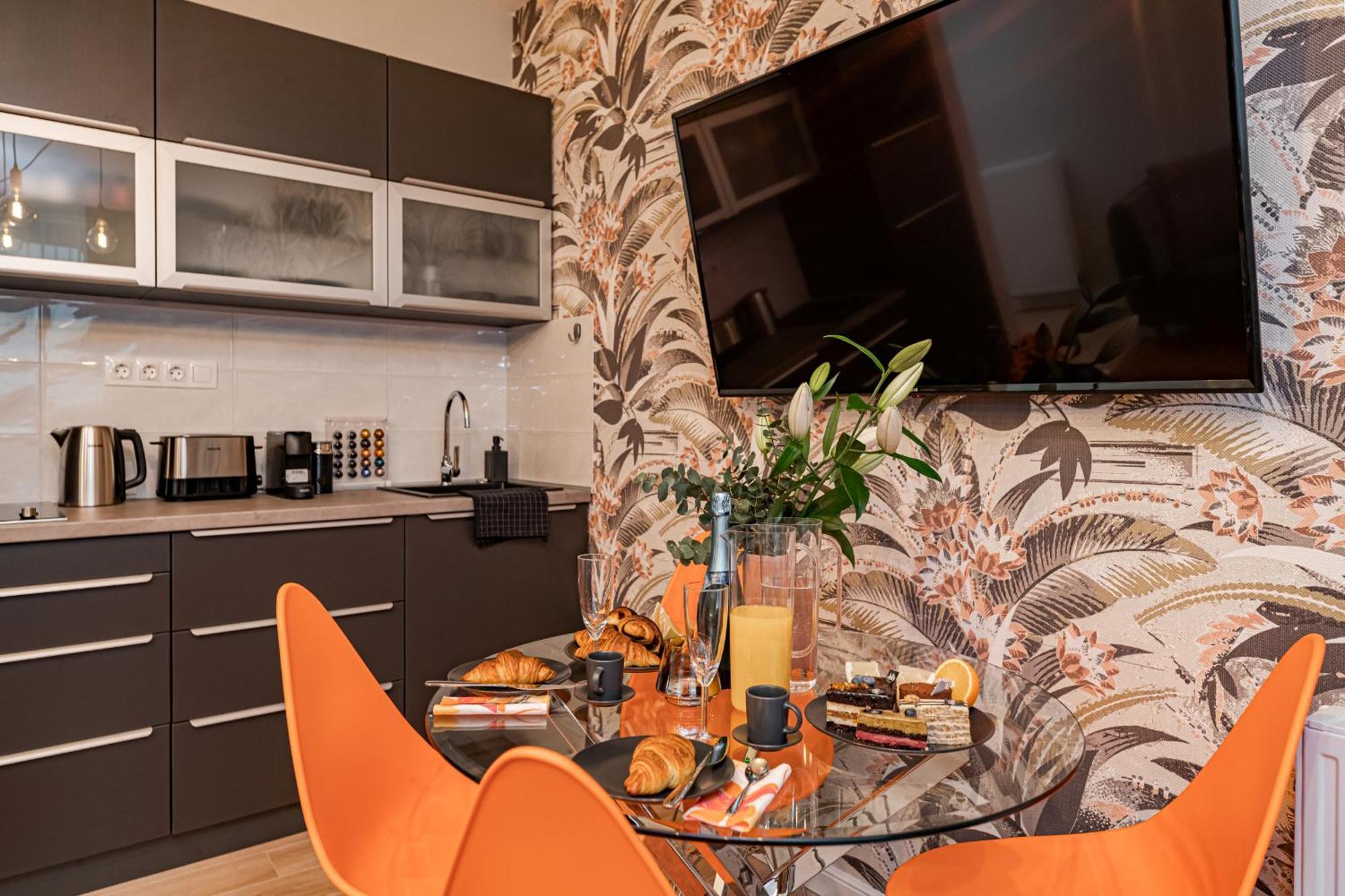 Luxury Tropical At Apartment Budapest